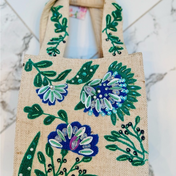 New T.J.Maxx Floral Embroidered Tote - Cream and Green - Picture 1 of 5